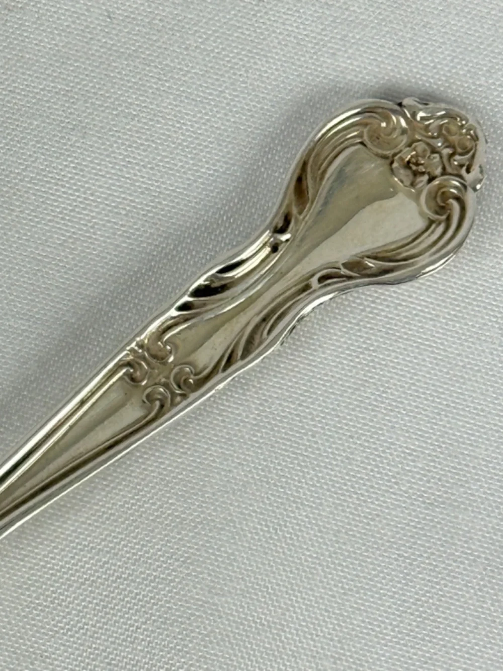 Vintage 1951 Manchester Sterling Silver Amaryllis Lemon Strawberry Fork 4.5 in